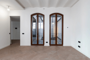 Imagen interior de la zona del dormitorio de Casa Malla en Rambla 29, una vivienda de lujo en el centro de Barcelona.