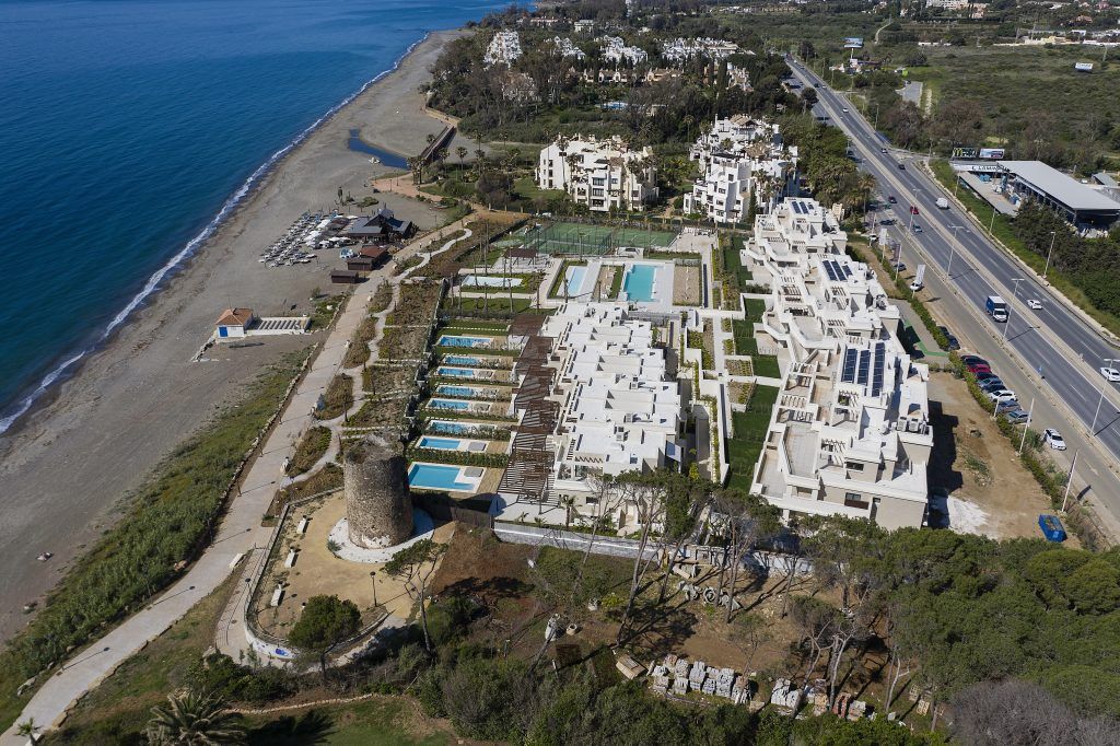 La Villa Garden es una villa exclusiva en Estepona, parte del conjunto residencial Velaya 